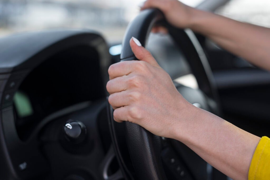 Motorista ao volante